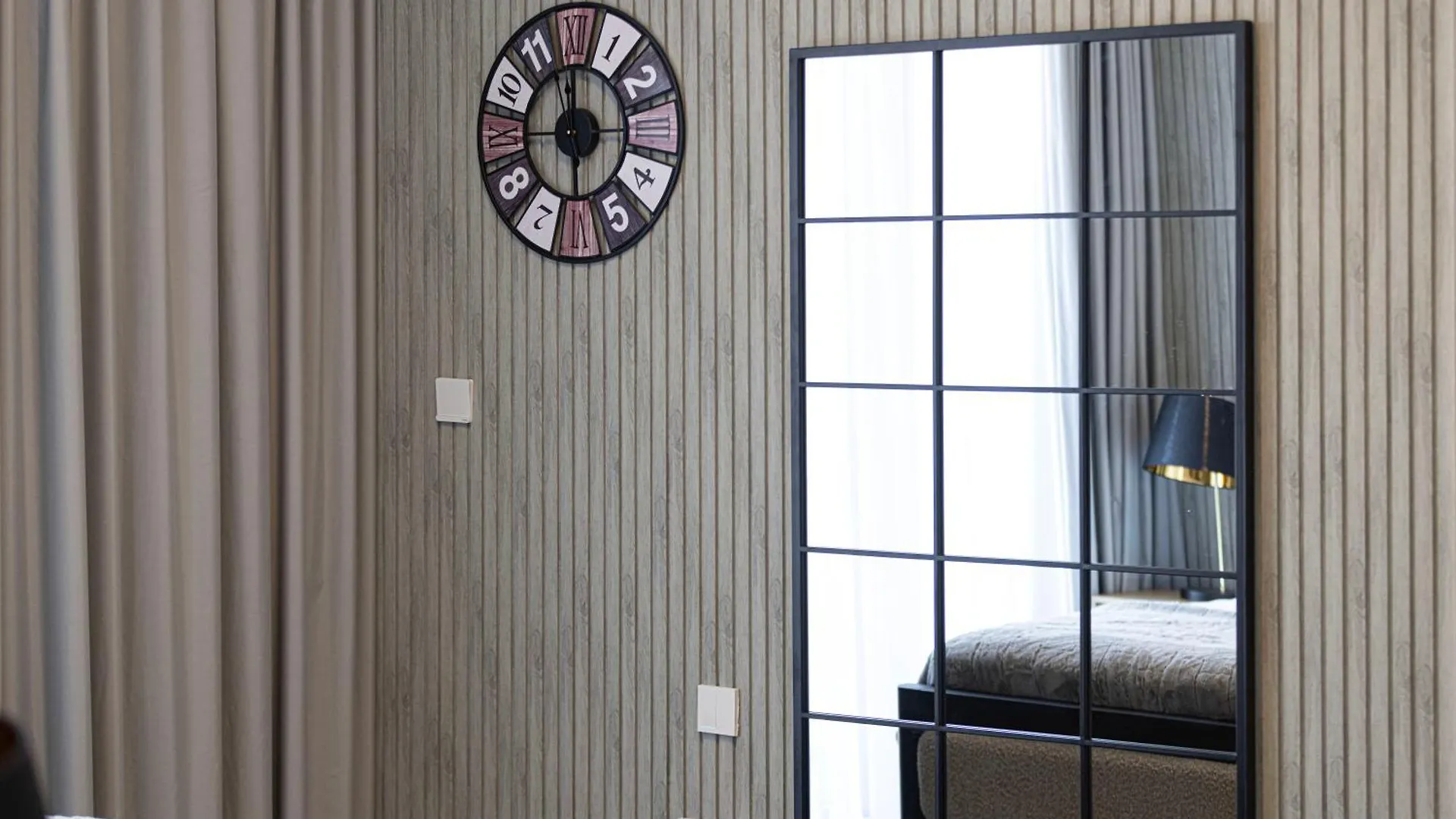 1Br The Modern Al Jada Home By Blue Cloud Holidays Sharjah 0*,  Emirados Árabes Unidos